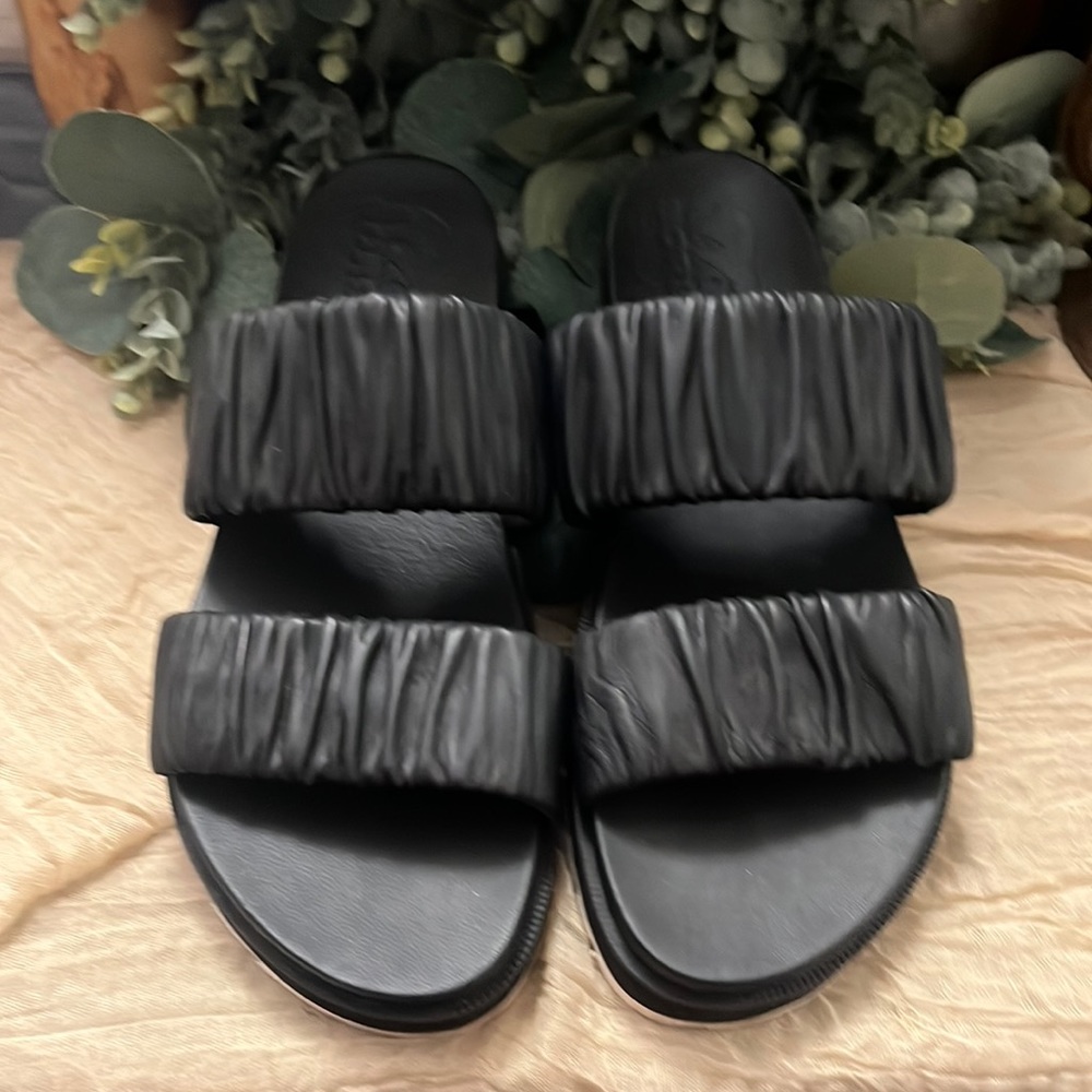 Practically new Sorel slides!!